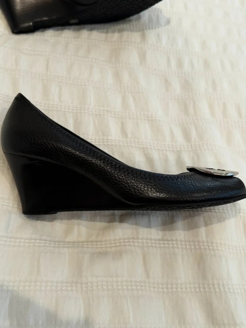Tory Burch Sally Peep-Toe Leather Wedge Pumps Black Size 8M